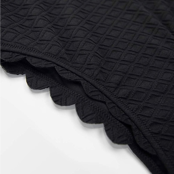 CUPSHE Women's One Piece Swimsuit Sexy Black Cutout Scallop Trim Bathing Suit - Picture 5 of 5